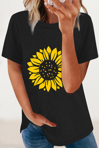 Effortlessly Elegant T-Shirt with a Timeless Design