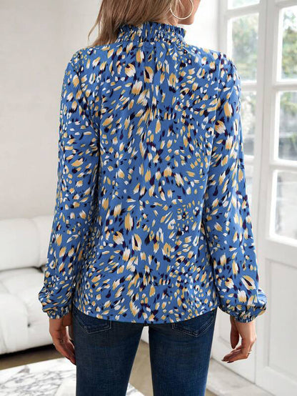 Classic Vintage Blouse with a Flattering Fit