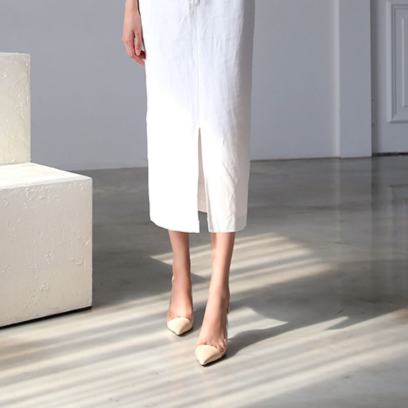 A Vintage Style Heels with Delicate Timeless Details
