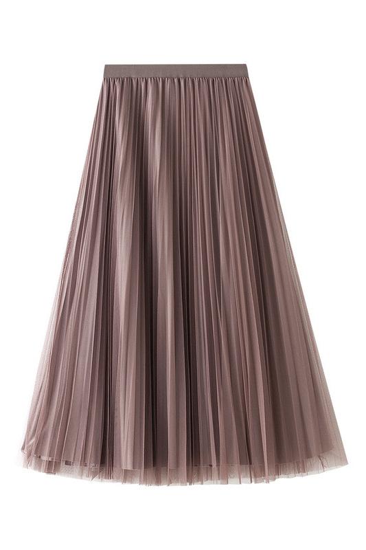 Well Tailored Garment with a Graceful Silhouette