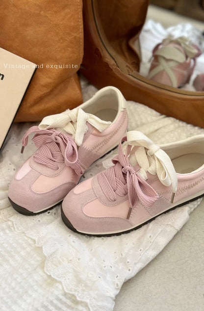Elegantly Styled Sneakers for Everyday Wear