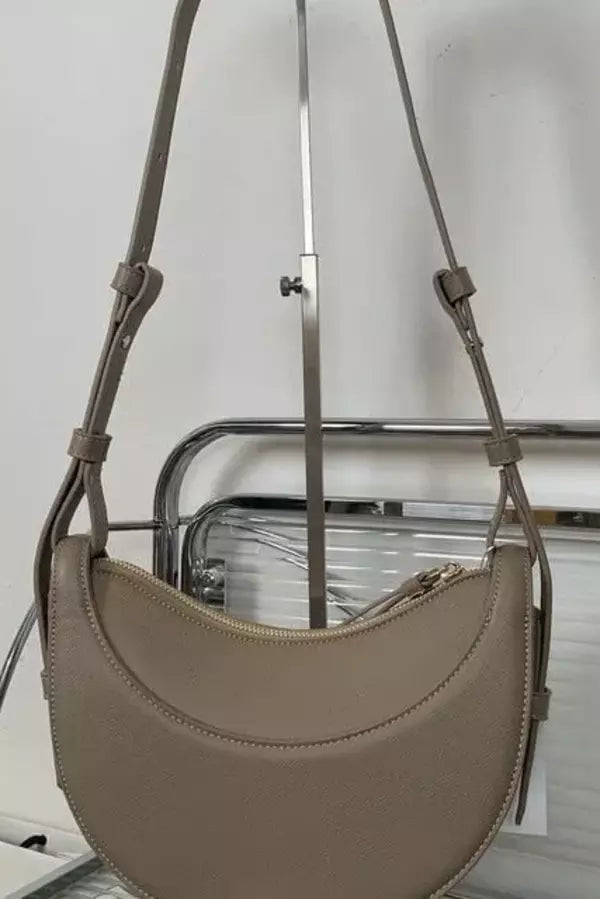 Elegantly Styled Bag for Everyday Wear