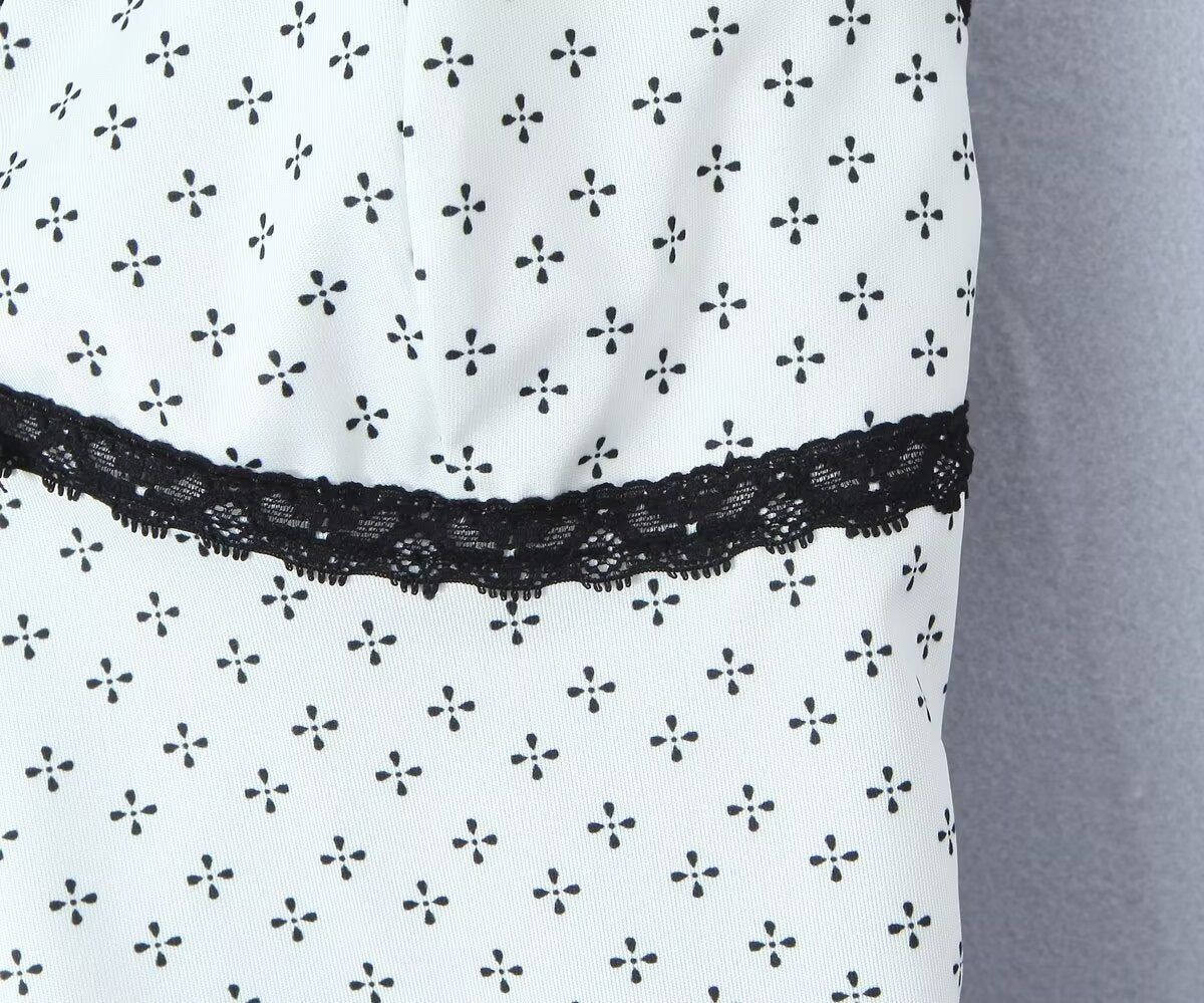 Sophisticated Garment with a Clean Classic Look