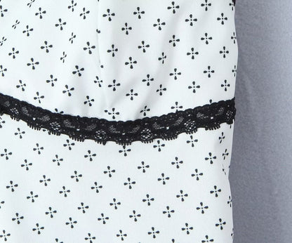 Sophisticated Garment with a Clean Classic Look