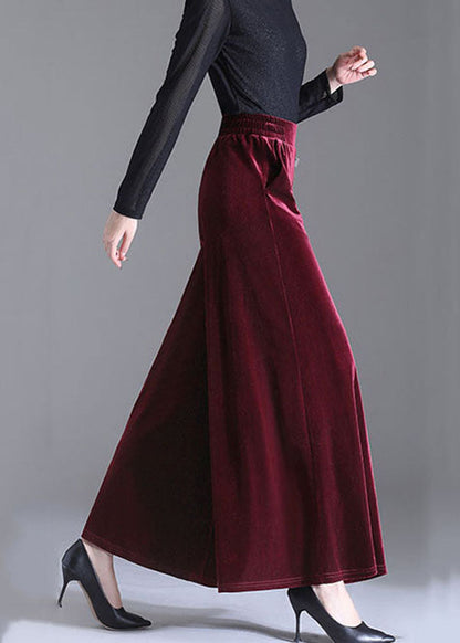 Effortlessly Elegant Pants with a Timeless Design