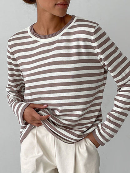 Well Tailored Sweater with a Graceful Silhouette