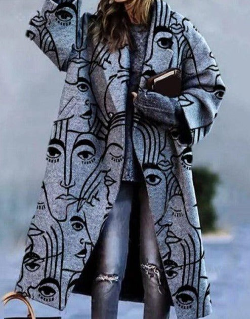 Well Tailored Coat with a Graceful Silhouette