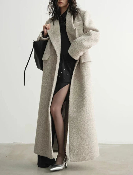 Elegantly Styled Coat for Everyday Wear
