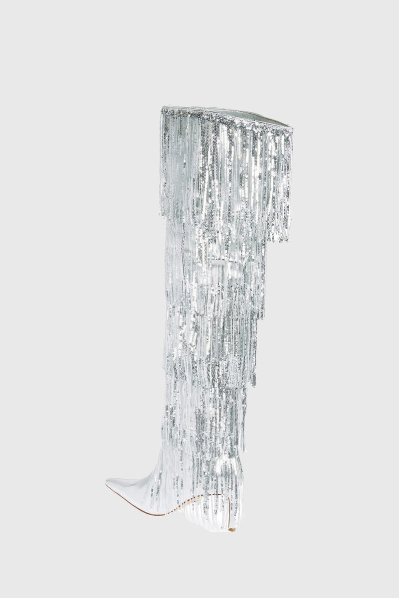 Polished Boots with an Effortless Classic Look
