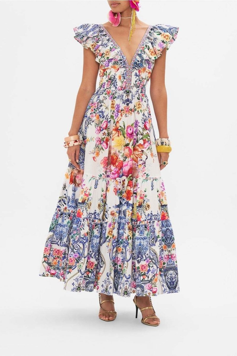 Sophisticated Dress with a Clean Classic Look