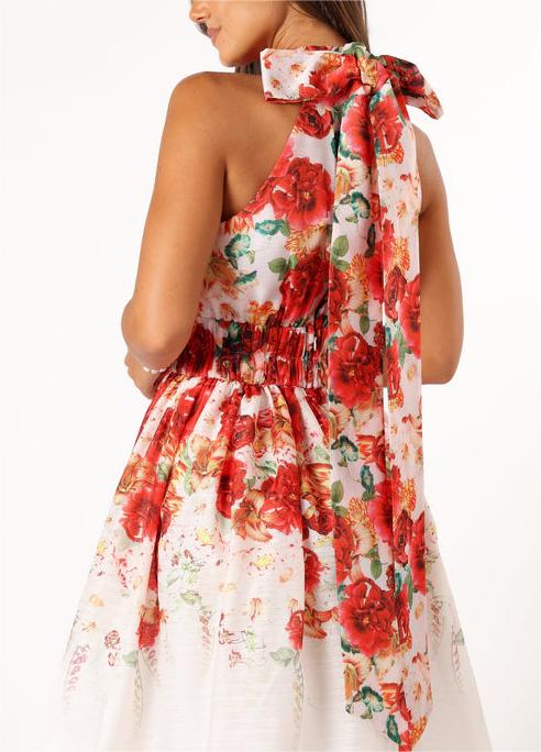 Beautifully Crafted Dress in a Classic Style