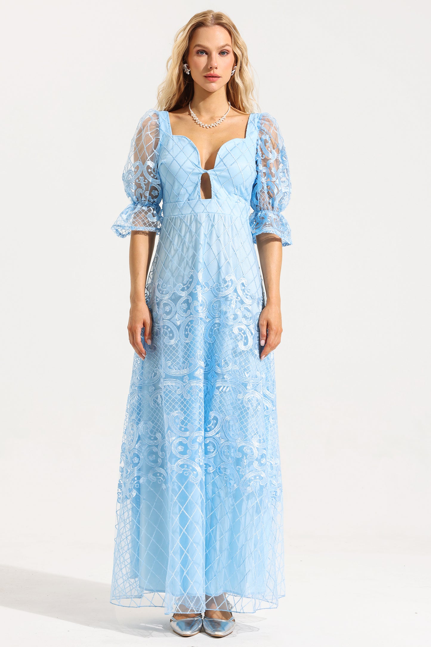 Beautifully Crafted Dress in a Classic Style