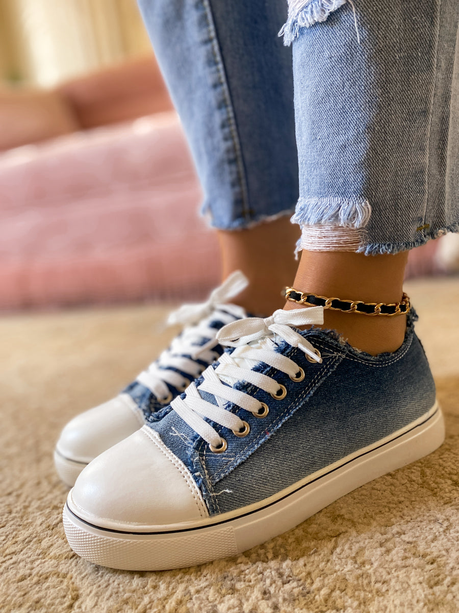 Elegantly Styled Sneakers for Everyday Wear