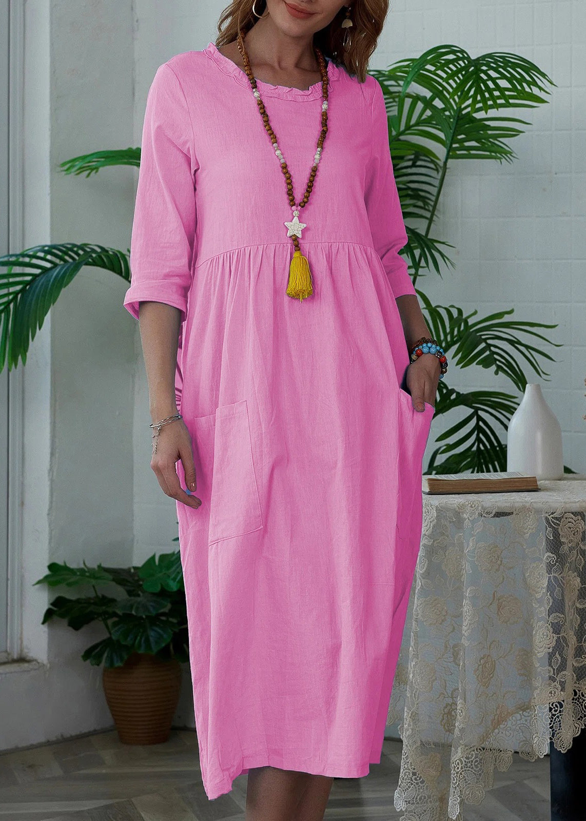 Effortlessly Elegant Dress with a Timeless Design