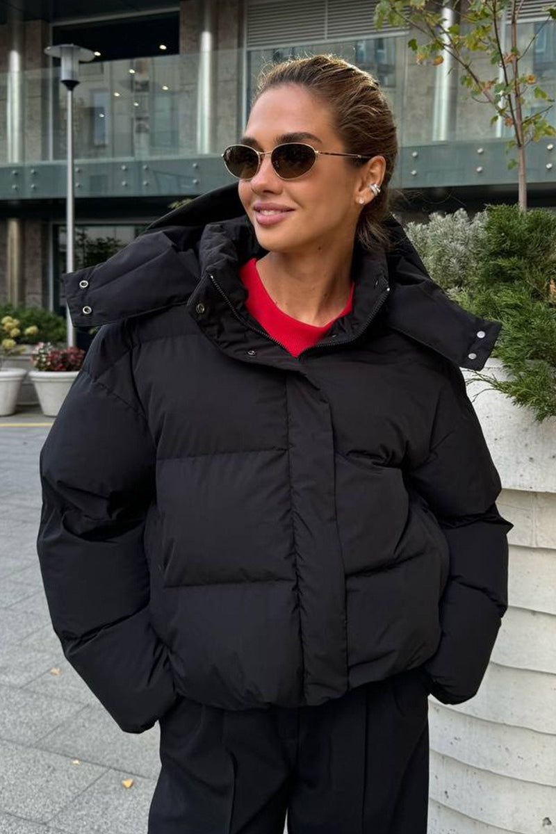 Well Tailored Jacket with a Graceful Silhouette