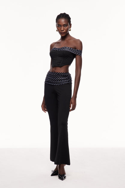 Well Tailored Pants with a Graceful Silhouette
