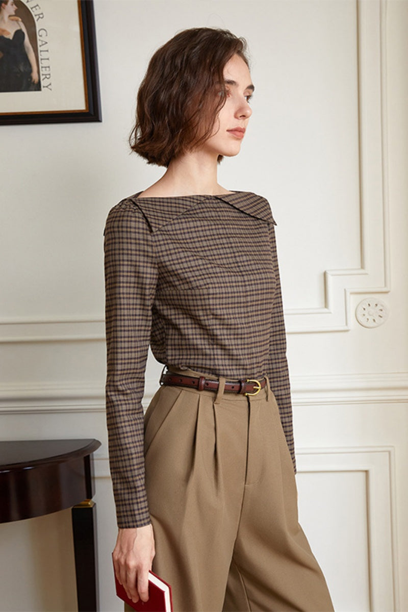 Gracefully Styled Blouse for Any Occasion