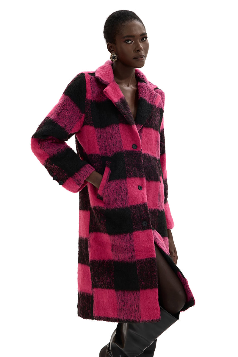 Beautifully Finished Coat in a Timeless Design