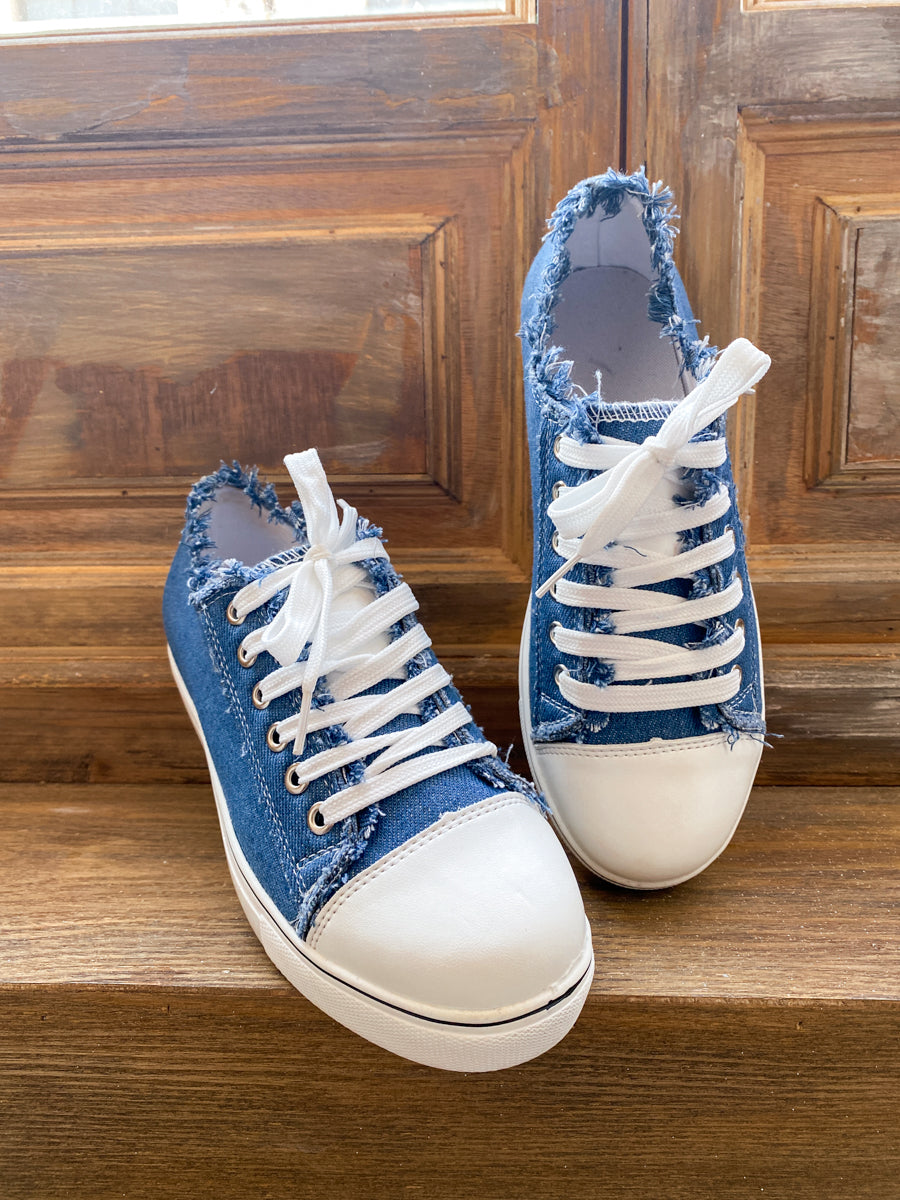 Elegantly Styled Sneakers for Everyday Wear