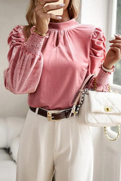 Effortlessly Elegant Blouse with a Timeless Design