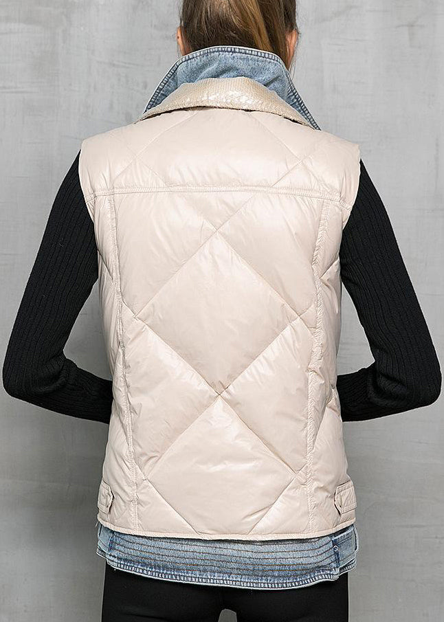 Beautifully Finished Coat in a Timeless Design