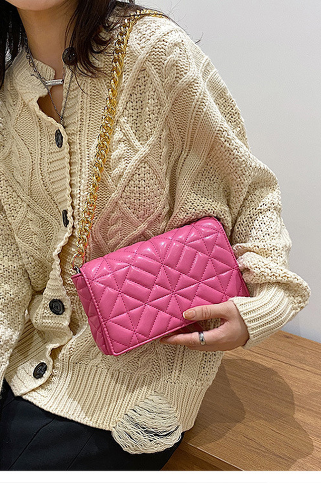 Effortlessly Elegant Bag with a Timeless Design