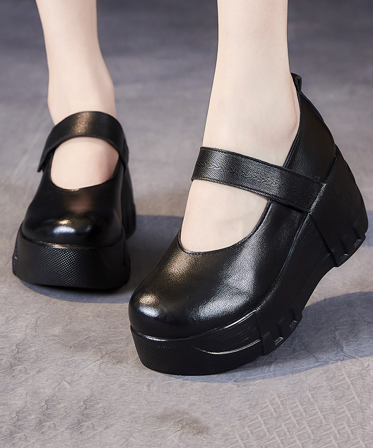 A Vintage Style Heels with Delicate Timeless Details