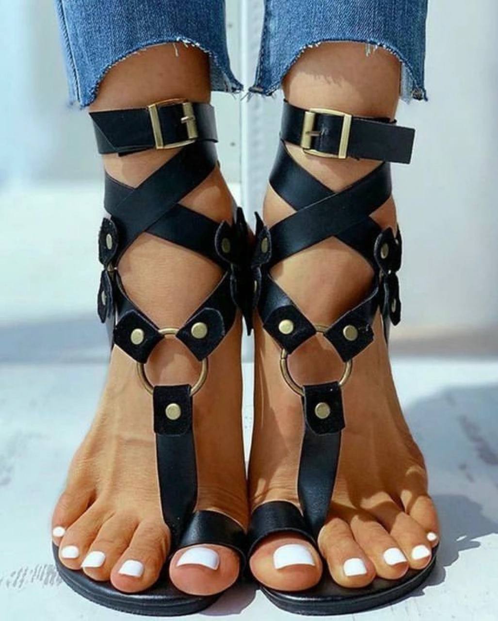 Classic Vintage Sandals with a Flattering Fit