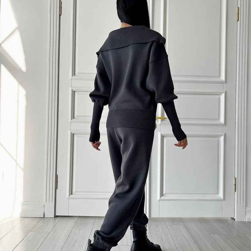 Effortlessly Elegant Garment with a Timeless Design