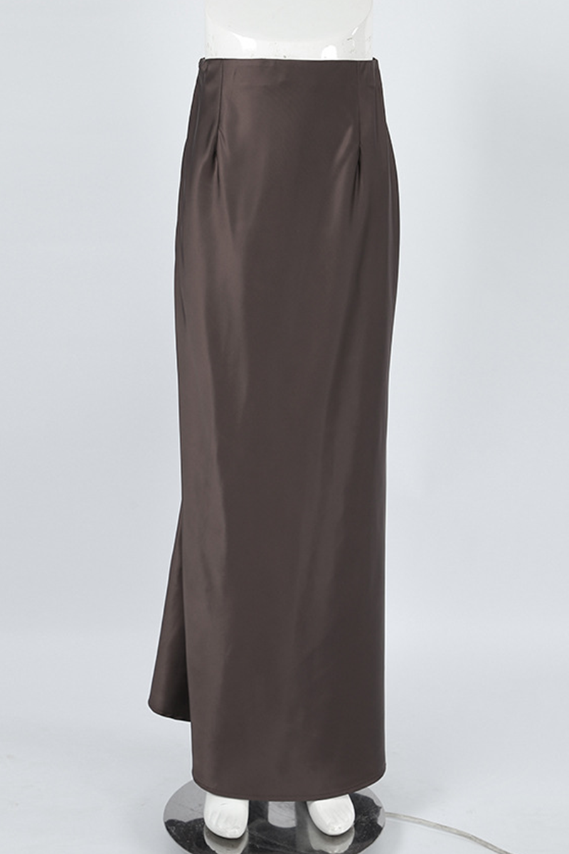 Gracefully Styled Garment for Any Occasion