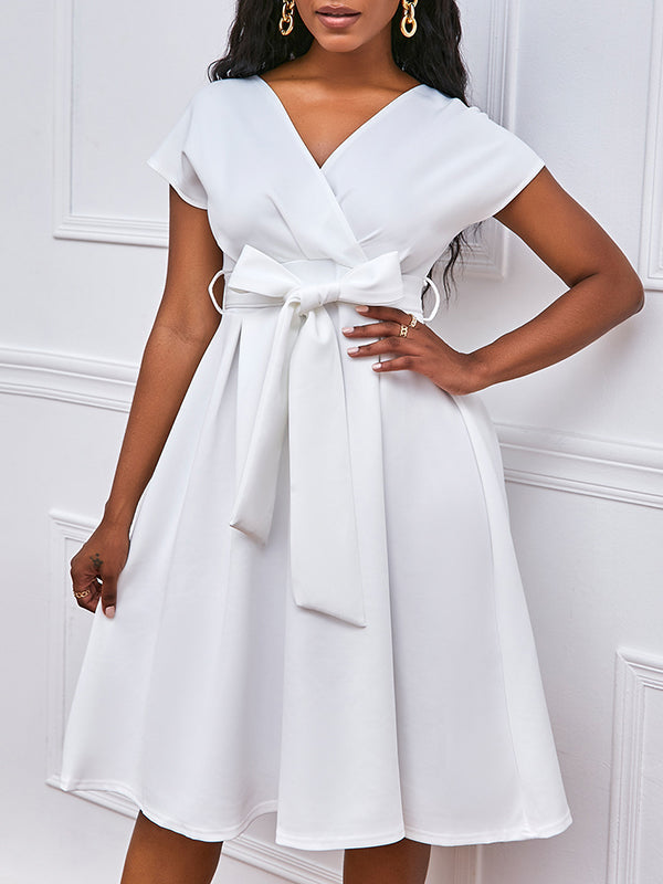 Well Tailored Dress with a Graceful Silhouette