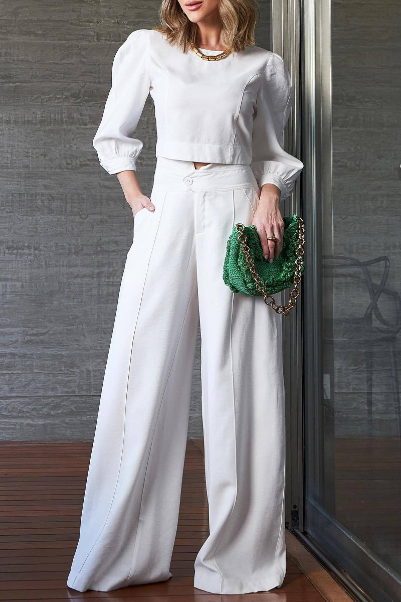Effortlessly Elegant Garment with a Timeless Design