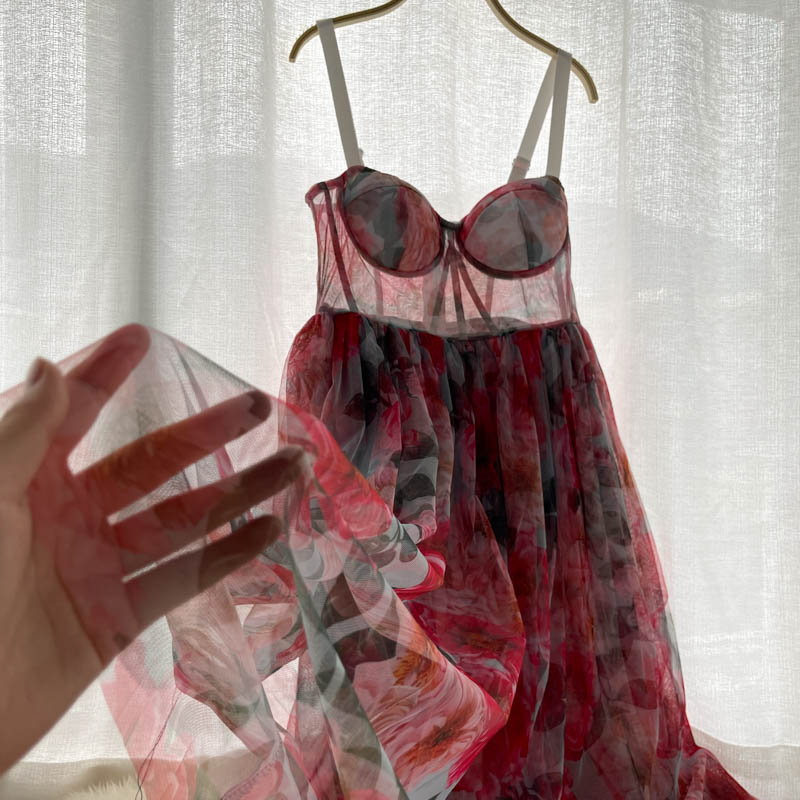 Beautifully Crafted Dress in a Classic Style