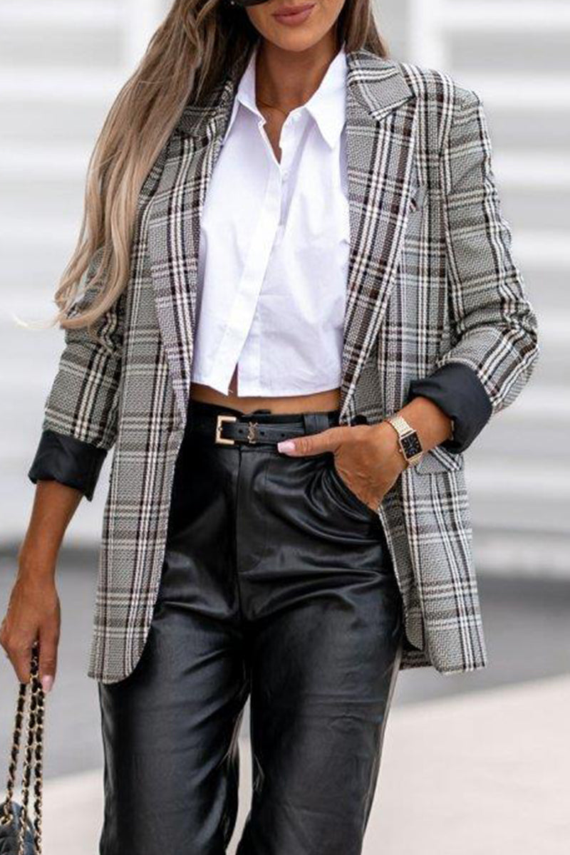 Sophisticated Garment with a Clean Classic Look