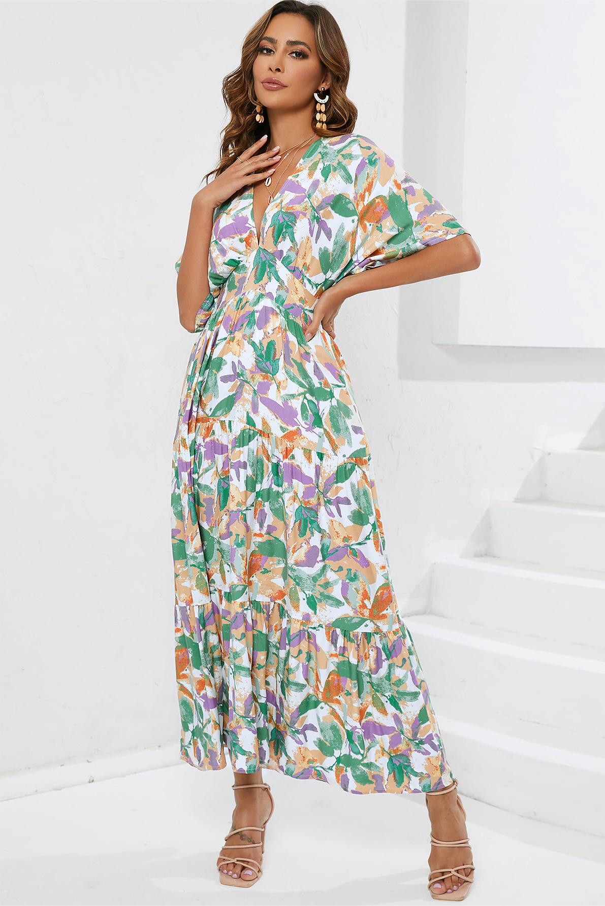 Effortlessly Elegant Dress with a Timeless Design