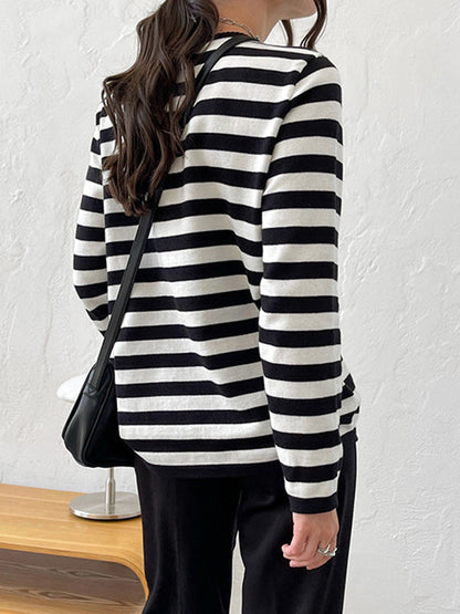 Well Tailored Sweater with a Graceful Silhouette