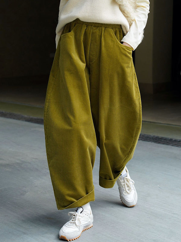 Effortlessly Elegant Pants with a Timeless Design
