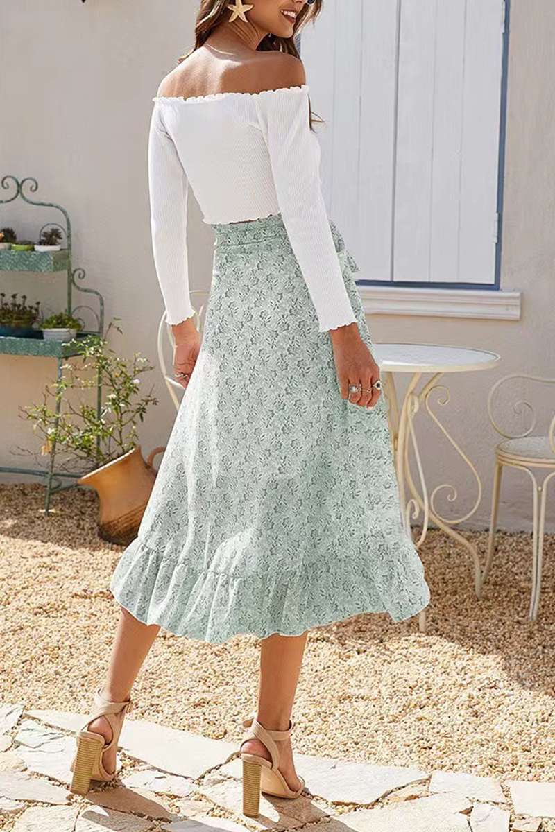Gracefully Styled Garment for Any Occasion
