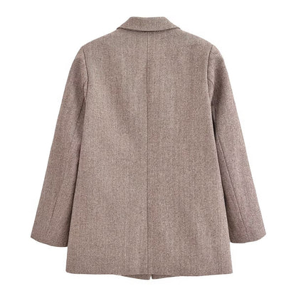 Well Tailored Garment with a Graceful Silhouette