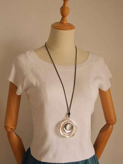 Sophisticated Garment with a Clean Classic Look