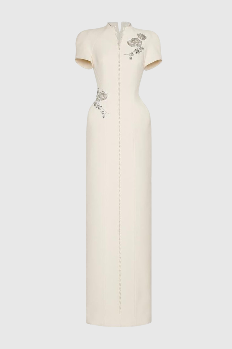 Well Tailored Dress with a Graceful Silhouette