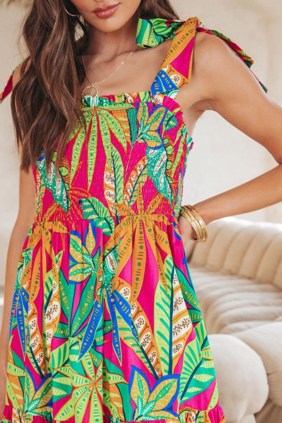 Beautifully Finished Dress in a Timeless Design