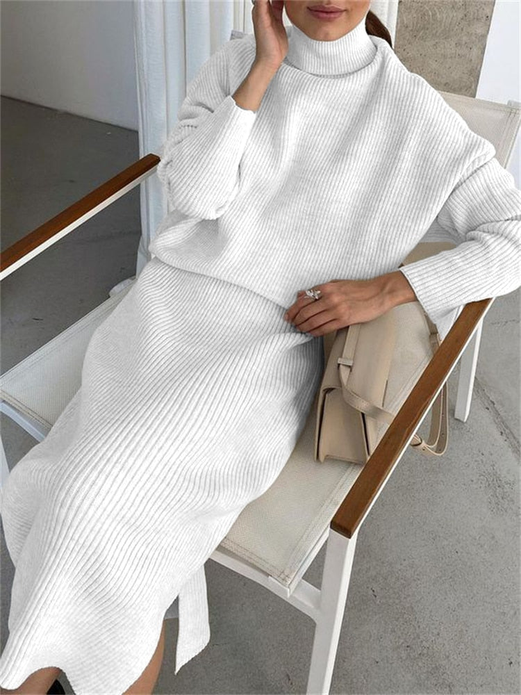 Effortlessly Elegant Sweater with a Timeless Design