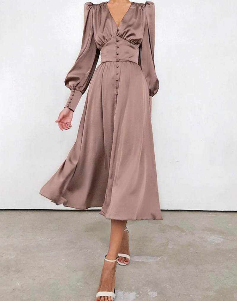 Classic Vintage & Enduringly Stylish Dress