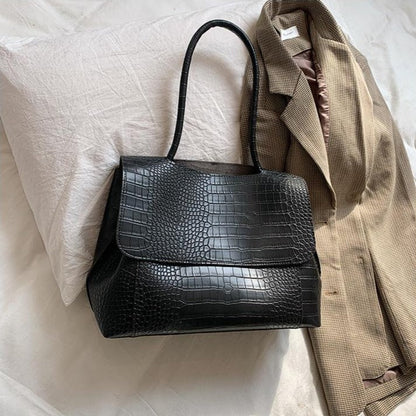 Sophisticated Bag with a Clean Classic Look