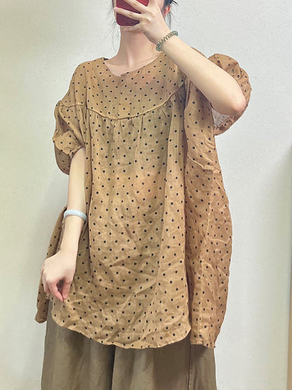 Classic Vintage Blouse with a Flattering Fit