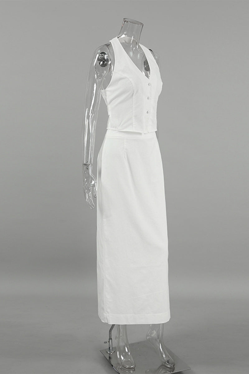 Sophisticated Garment with a Clean Classic Look