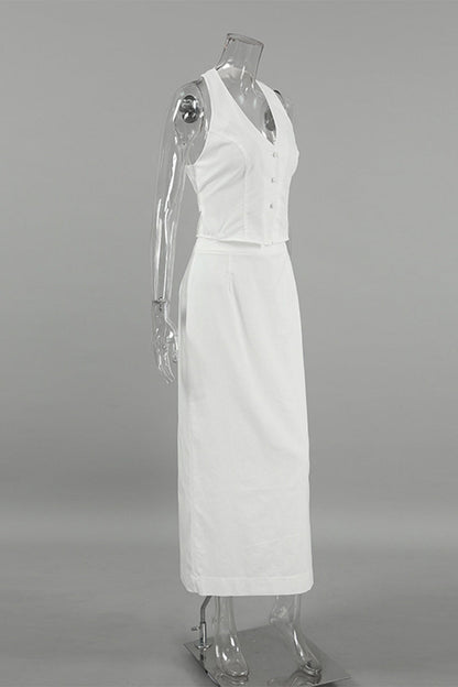 Sophisticated Garment with a Clean Classic Look