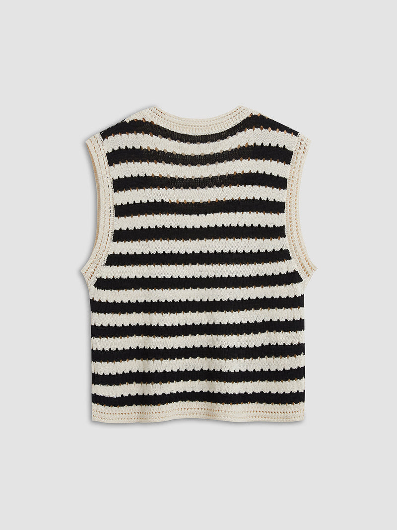 Beautifully Crafted Sweater in a Classic Style