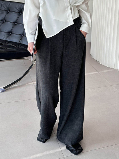 Well Tailored Pants with a Graceful Silhouette